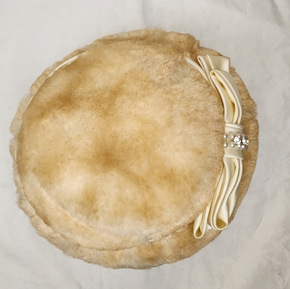 Vintage Silk Fur Cloche Hat - Picture 6 of 11